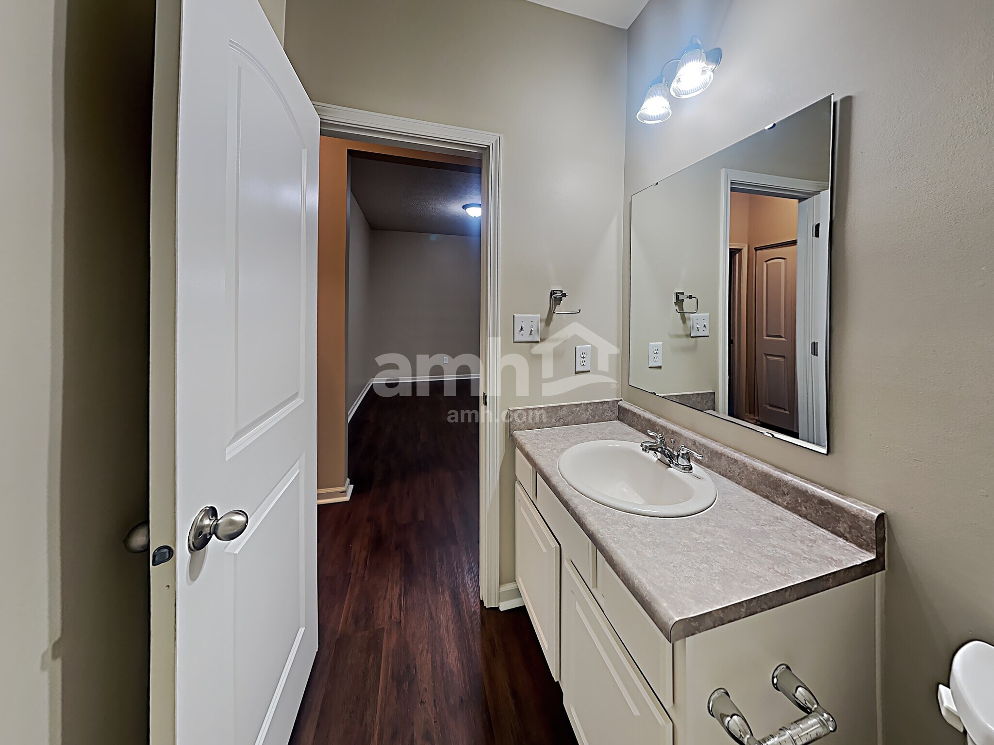 Building Photo - 15476 Old Pond Cir