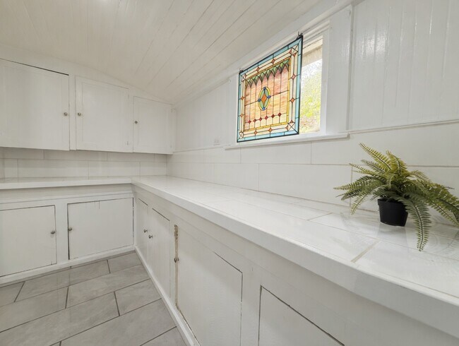 Building Photo - 70 Greenstone Terrace