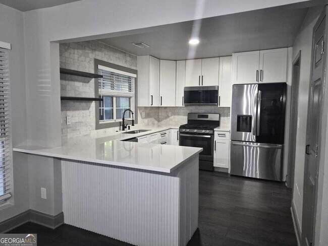 Building Photo - 1020 Hampton Hill Ct