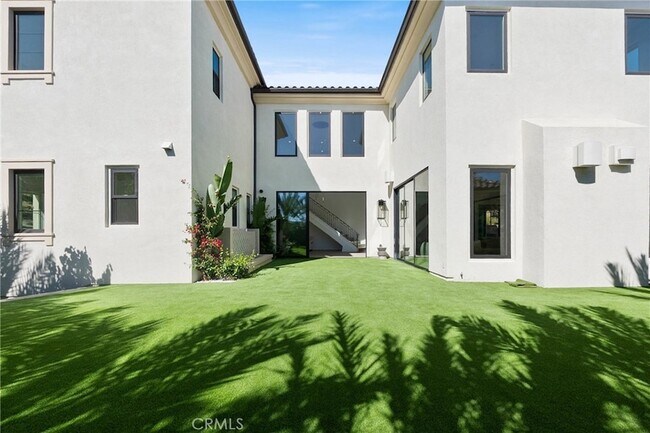 Building Photo - 20448 Liverpool Way