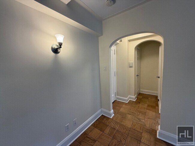 Building Photo - Christopher Street