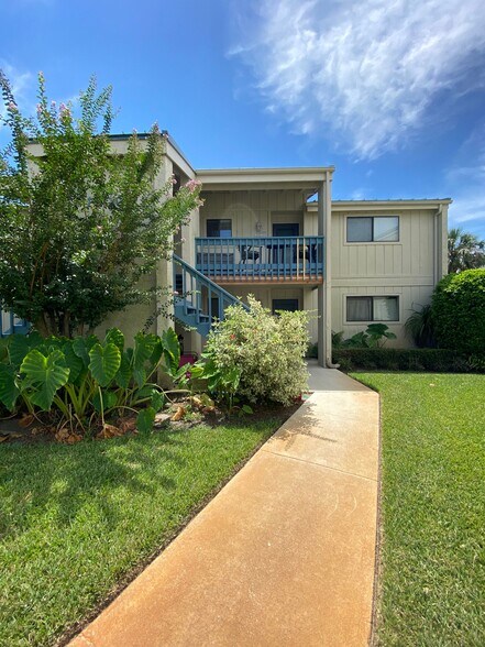Building Photo - 3755 Scenic Highway 98