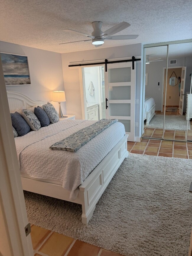 Building Photo - 1518 15th Ct