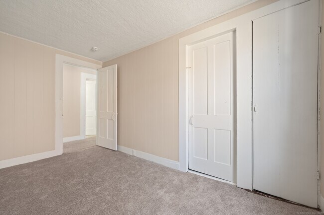 Building Photo - 11 Schwanda Rd