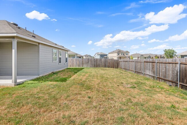 Building Photo - First Month's Rent FREE!