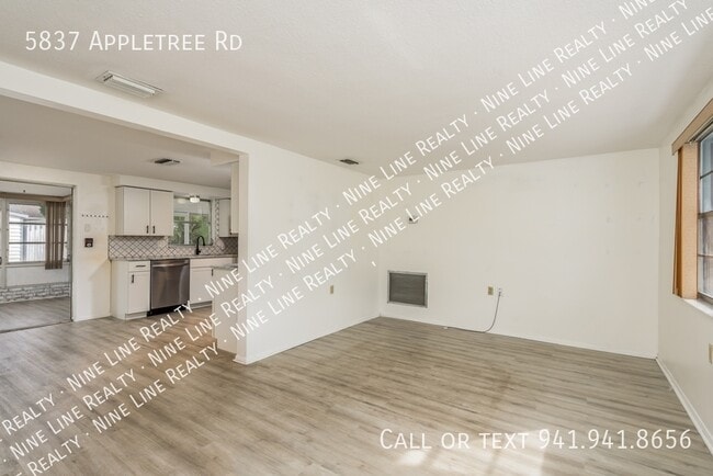 Building Photo - 5837 Appletree Rd