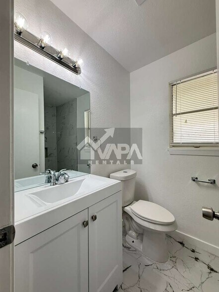 Building Photo - 7819 Quirt Dr