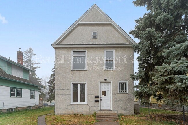 Building Photo - 2631 N Girard Ave