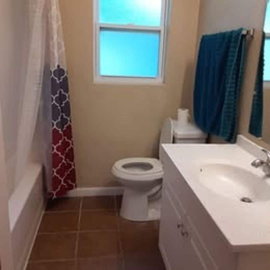 Building Photo - 313 Church St