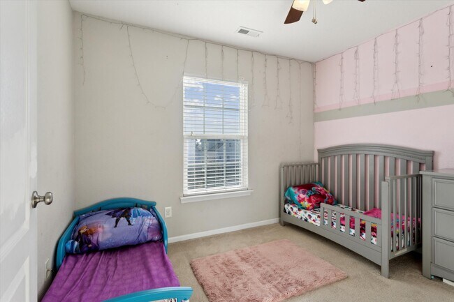 Building Photo - 4968 Limestone Ave