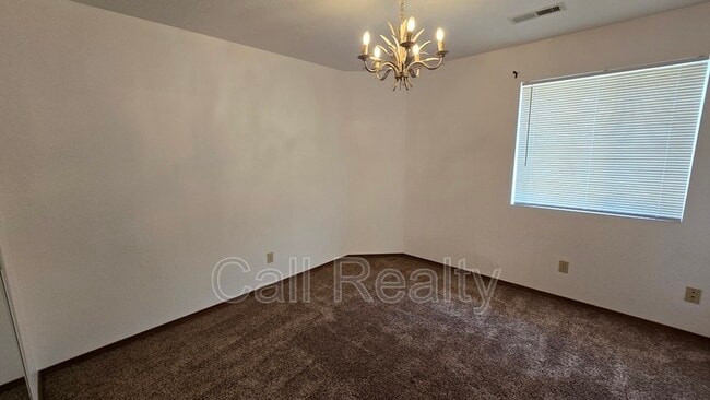 Building Photo - 5205 S Smith Ct