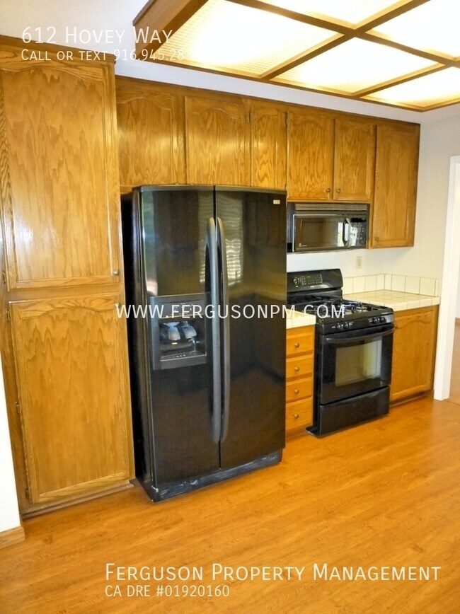 Building Photo - 612 Hovey Way