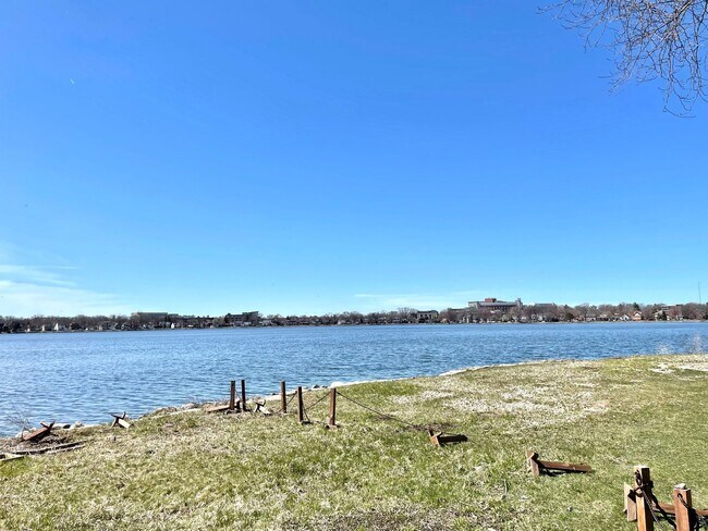 Building Photo - 116-118 Proudfit Street