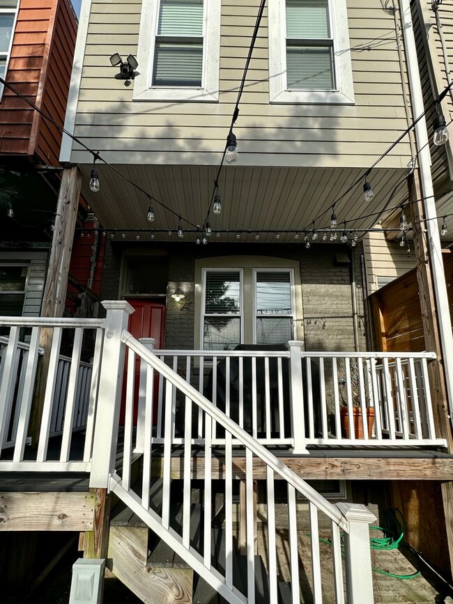 Building Photo - Charming  2Bed/2Bath in Patterson Park