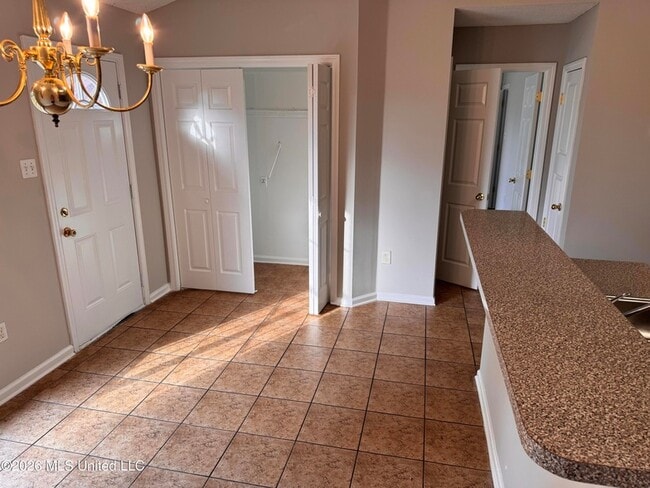 Building Photo - 5602 Kaitlyn Dr W