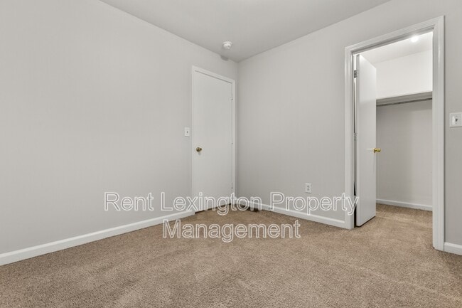 Building Photo - 2025 Langhorne Dr