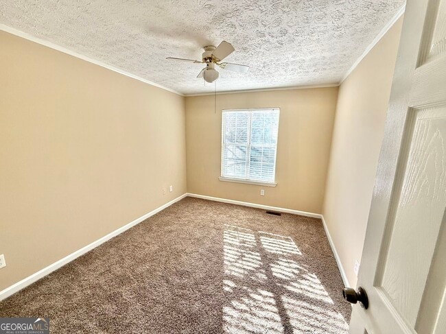 Building Photo - 1042 Kennesborough Rd NW