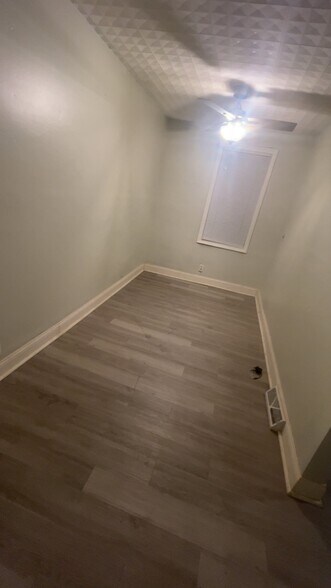 Building Photo - 3014 Nursery Ave