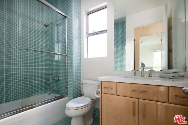 Building Photo - 2217 Grand Canal