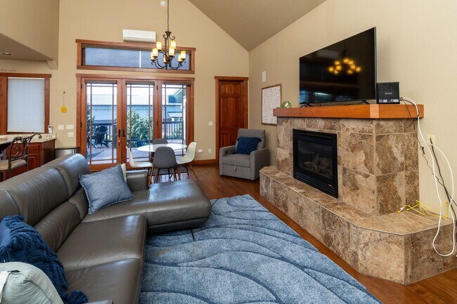 Building Photo - 62893 Bilyeu Way