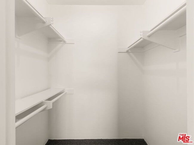 Building Photo - 1472 S Camino Real