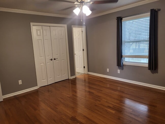 Building Photo - 115 Sabel Cir