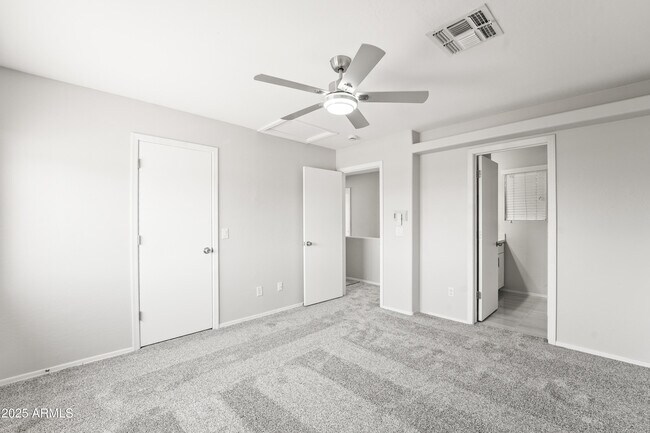 Building Photo - 11215 W Heatherbrae Dr