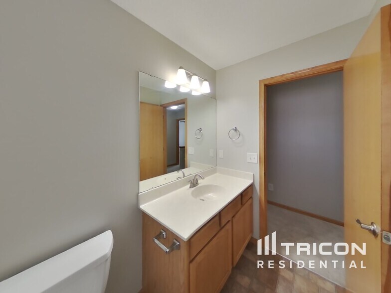 Building Photo - 20944 Hydra Ct