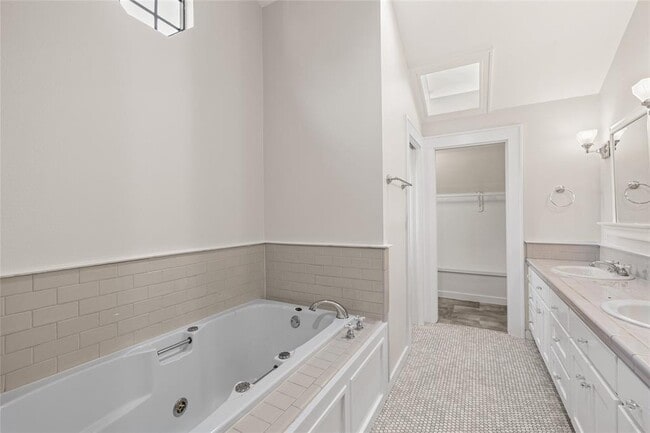 Building Photo - 4615 Ramsey Ave