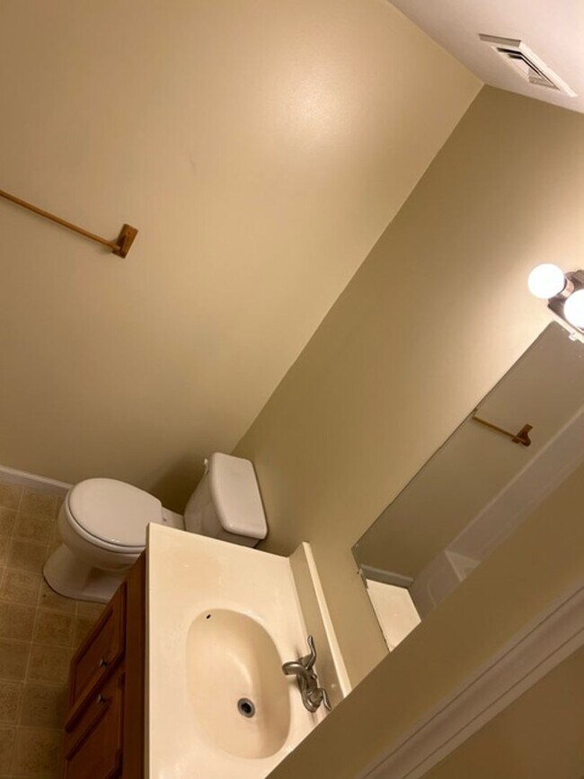 Building Photo - Womelsdorf