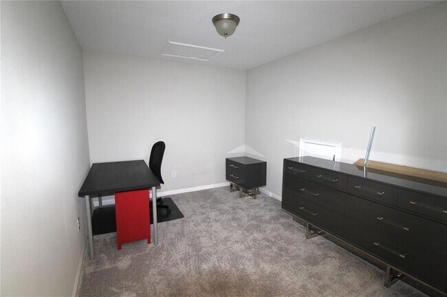 Building Photo - 11819 Brookside Dr