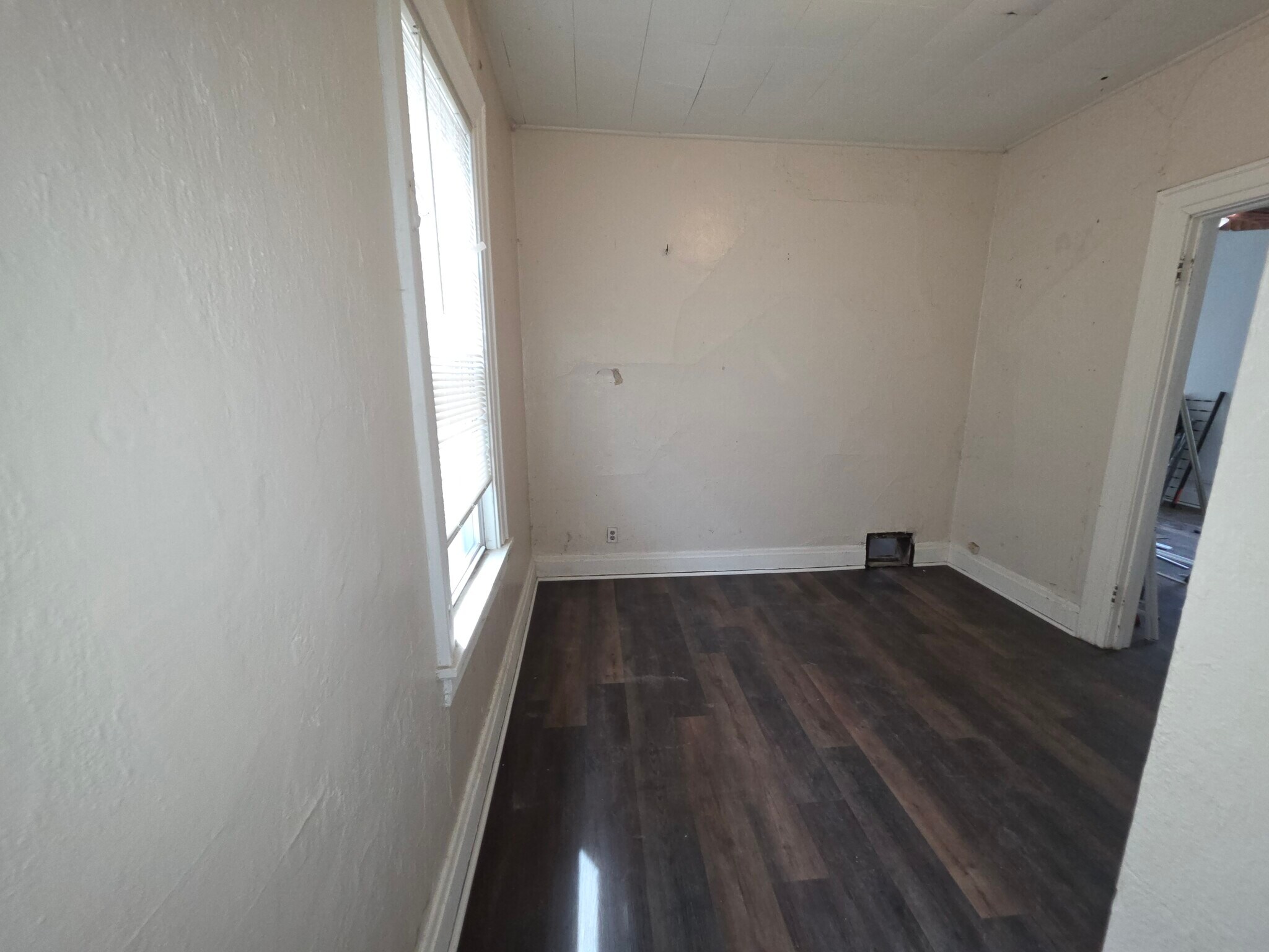 Building Photo - 2218 E Eden Pl