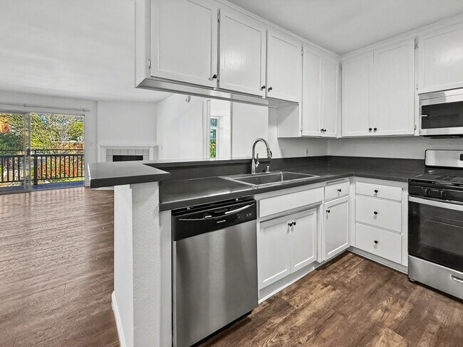 Building Photo - Westgate Apartments