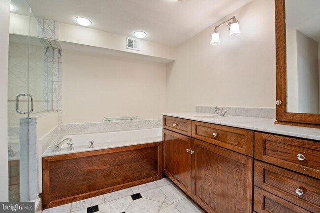 Building Photo - 1120 East Capitol St NE