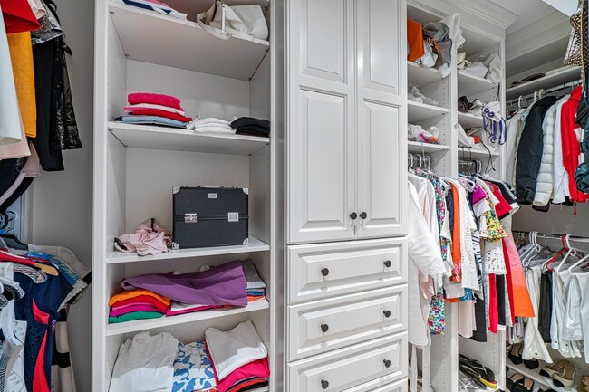 Building Photo - 150 Bradley Pl