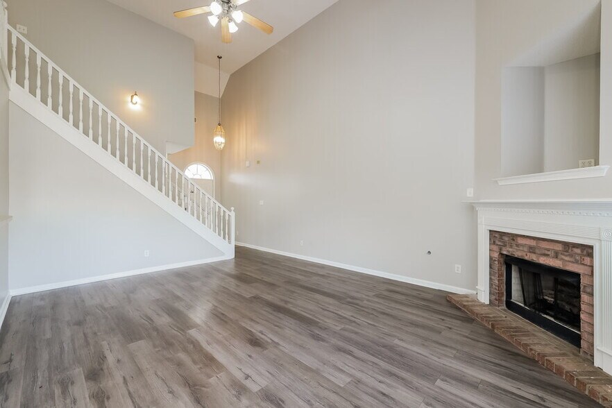 Building Photo - 10076 Sutton Ridge Ln