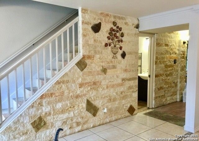 Building Photo - 10935 Hamlen Park Dr