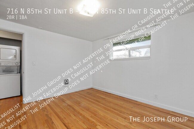 Building Photo - 716 N 85th St