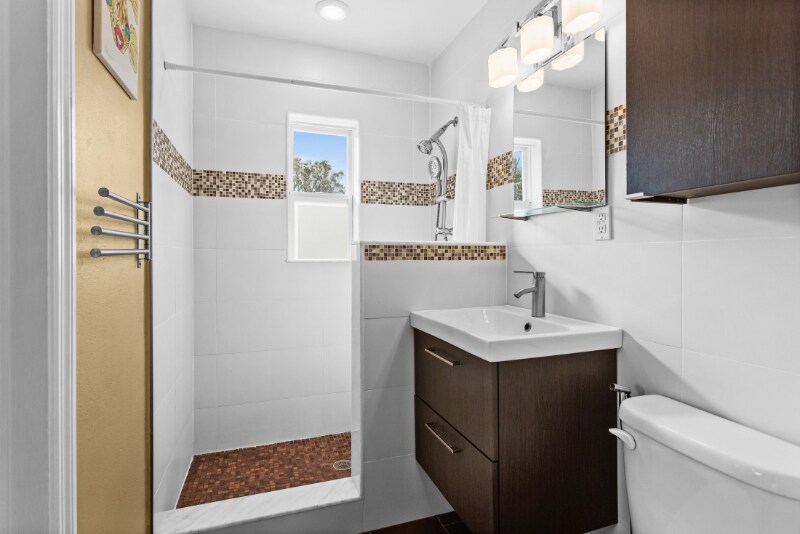 Building Photo - 5614 27th Ave S