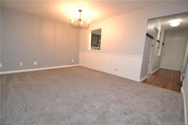 Building Photo - 308 Black Bird Ct