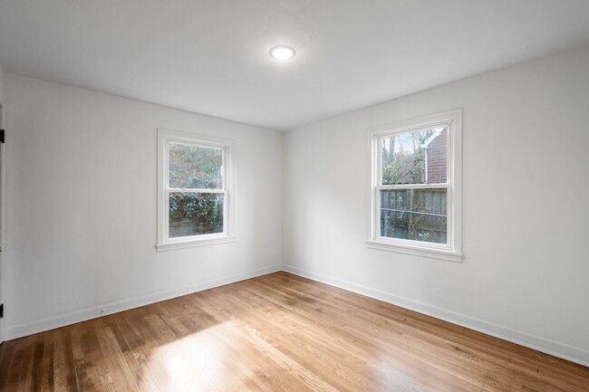 Building Photo - FULLY RENOVATED BEDROOM IN MUNHALL! LEASE ...