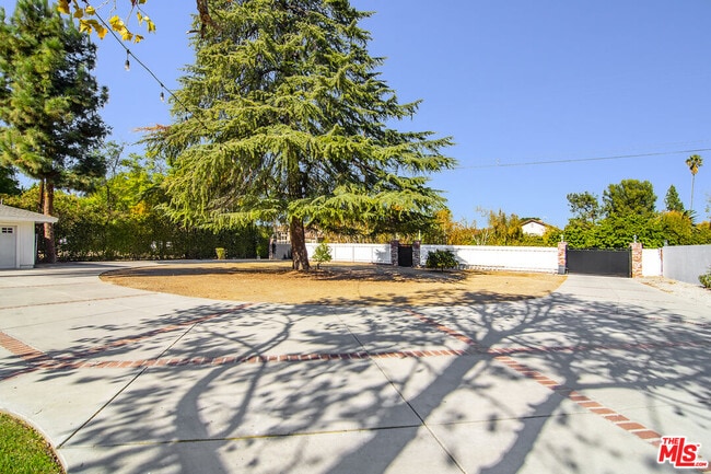 Building Photo - 22960 Erwin St