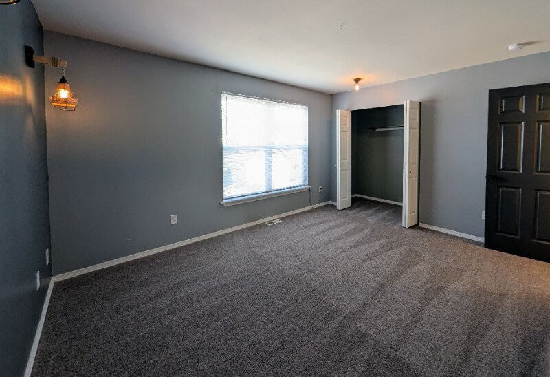 Building Photo - 200 Whispering Pine Pl