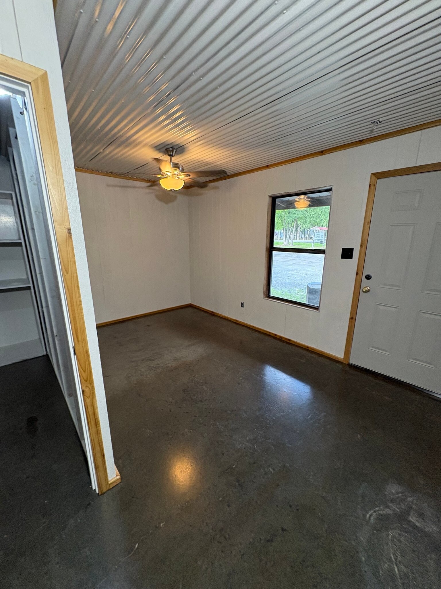 Building Photo - 2855 W Texas 154