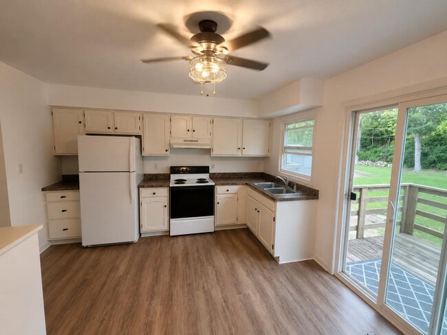 Building Photo - 14159 Talcott Dr