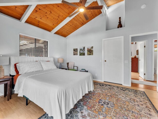 Building Photo - 2 Bedroom Home with Carport & Workshop & Beautiful Ocean Views!