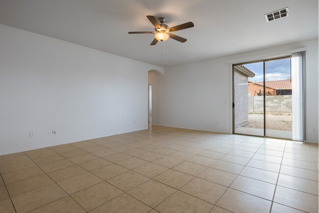 Building Photo - 4Bed/2Bath House in Maricopa! Move-In Ready on 11/12/2026!