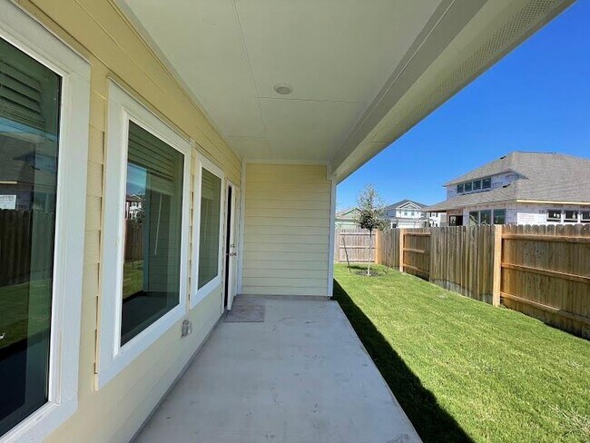 Building Photo - 256 Crystal Brook Dr