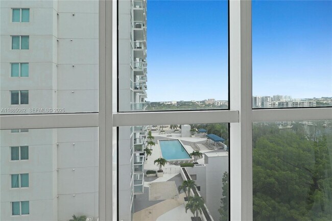 Building Photo - 1871 NW S River Dr