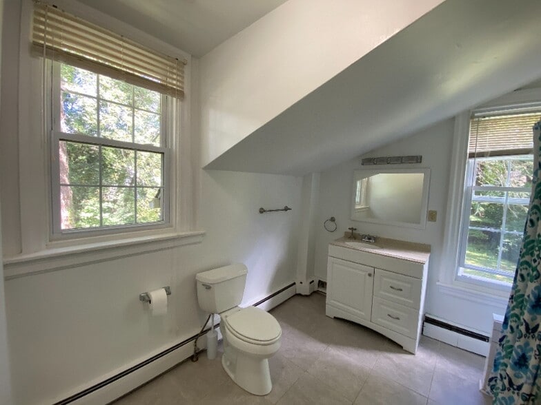 Building Photo - 437 N Highland Ave